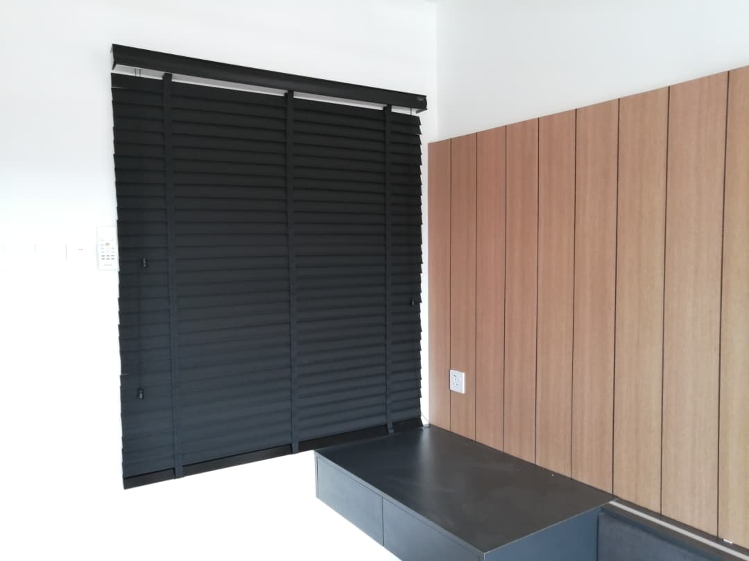 TIMBER PS BLINDS & LANTEX BLIND